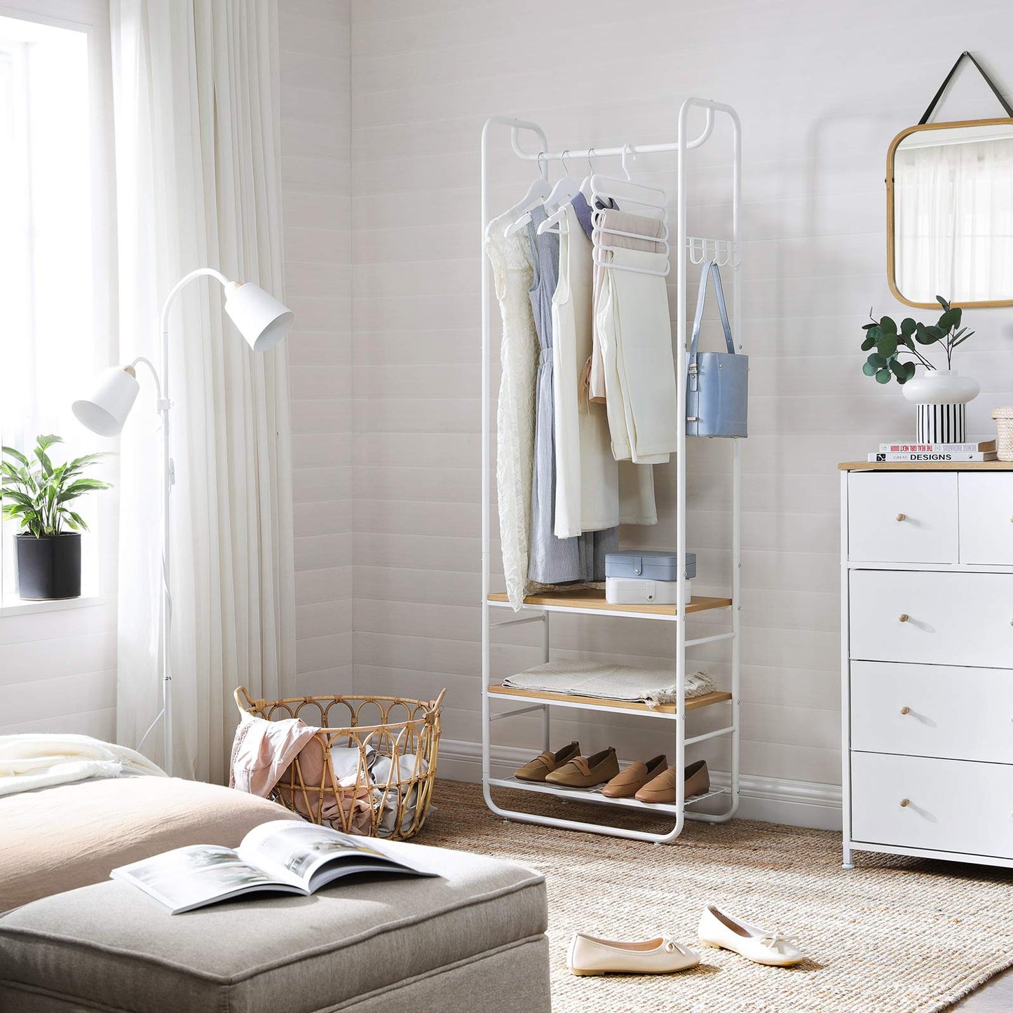 VASAGLE ハンガーラック 木製 スリム 頑丈 シューズラック コートハンガー おしゃれ 省スペース 組み立て簡単全体耐荷重41KG 組立簡単 幅58×奥行28×高さ181cm 玄関 コート掛け 型番HSR81BX/NHSR81BX