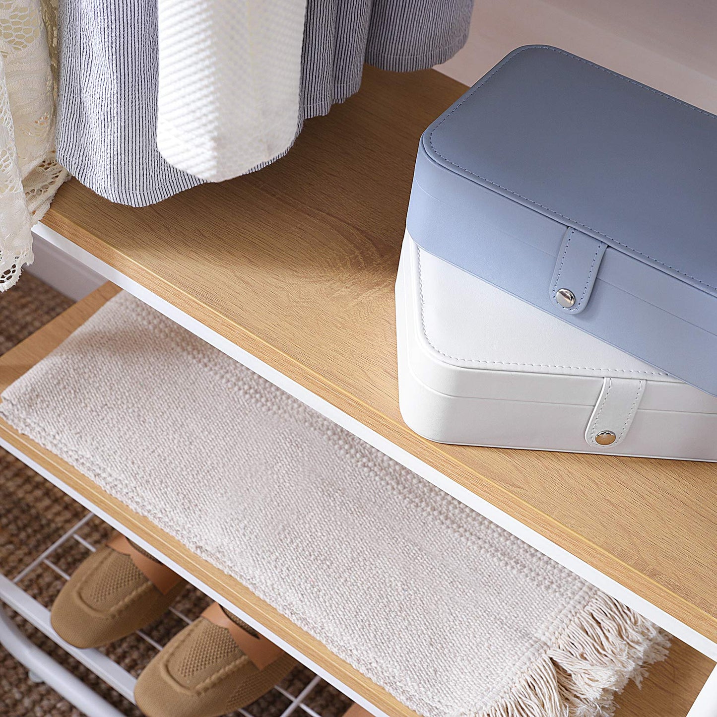 VASAGLE ハンガーラック 木製 スリム 頑丈 シューズラック コートハンガー おしゃれ 省スペース 組み立て簡単全体耐荷重41KG 組立簡単 幅58×奥行28×高さ181cm 玄関 コート掛け 型番HSR81BX/NHSR81BX