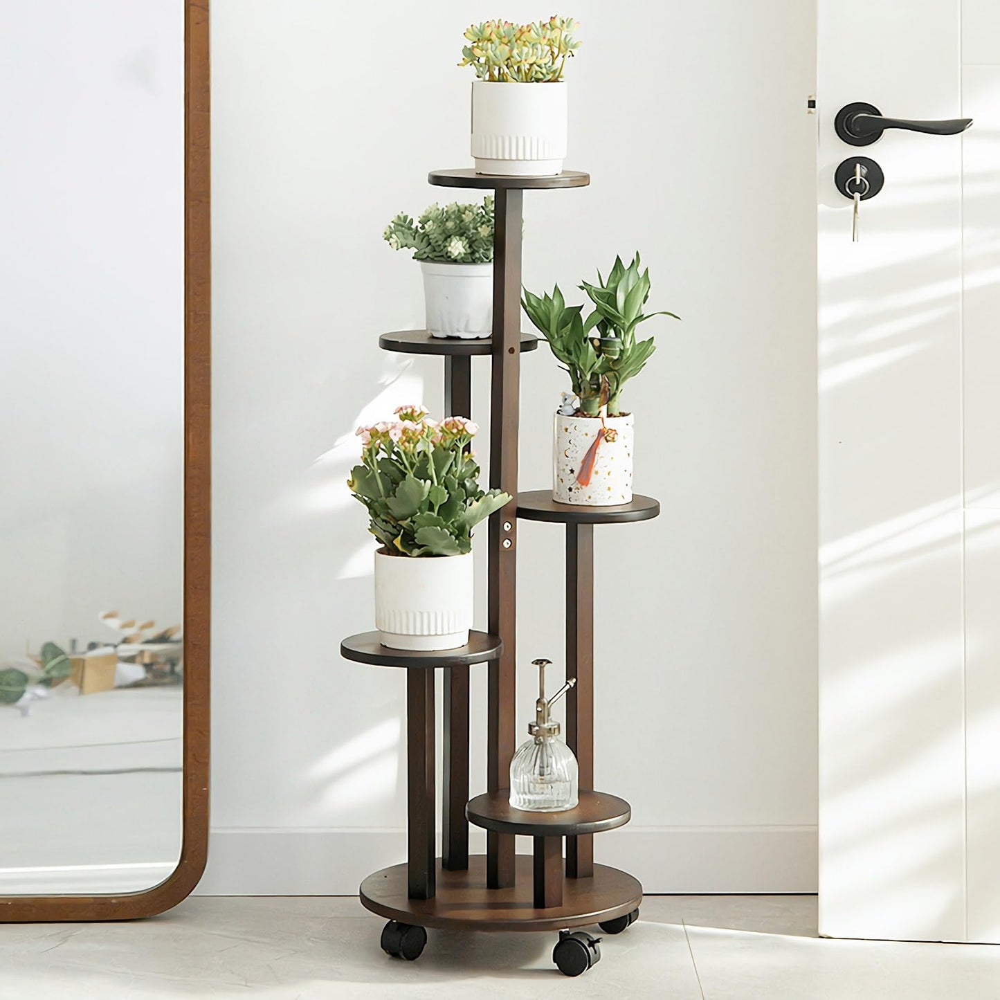 フラワースタンド 花台 室内外兼用の５段 プランタースタンド 園芸ラック 観葉 植物 花棚 リビングルームバルコニーグリーンディルフラワーポットスタンド 組み立てが簡単 移動が容易 指向性キャスター 耐荷重30㎏ おしゃれ 飾り 収納 (茶色)